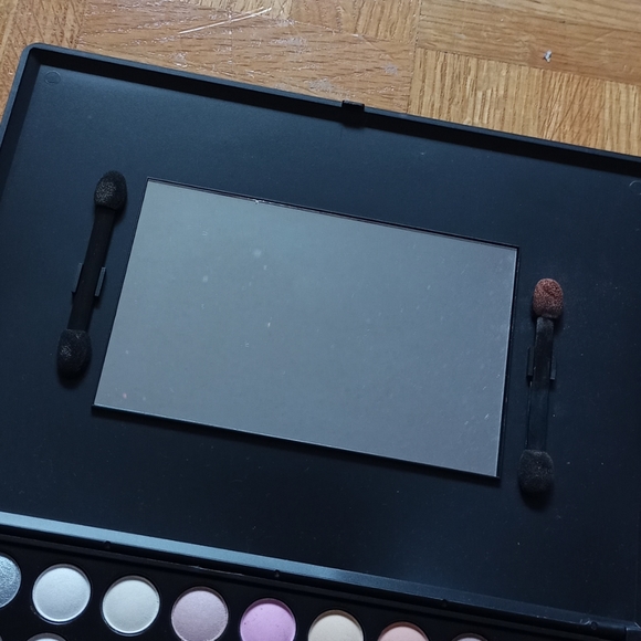 Warm Palette - Picture 6 of 8